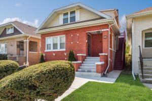 Residential homes on a quiet street in Berwyn, Illinois