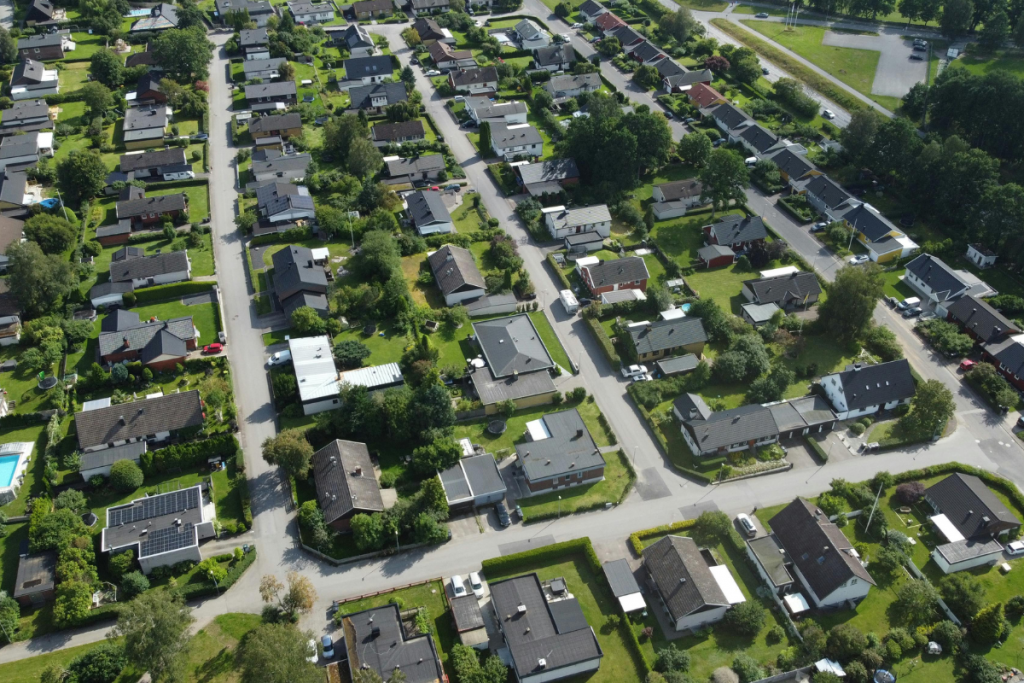 Cicero IL homeowners talking in a neighborhood setting