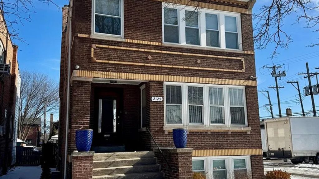 Exterior of 2125 Wesley Ave apartment building in Berwyn, IL