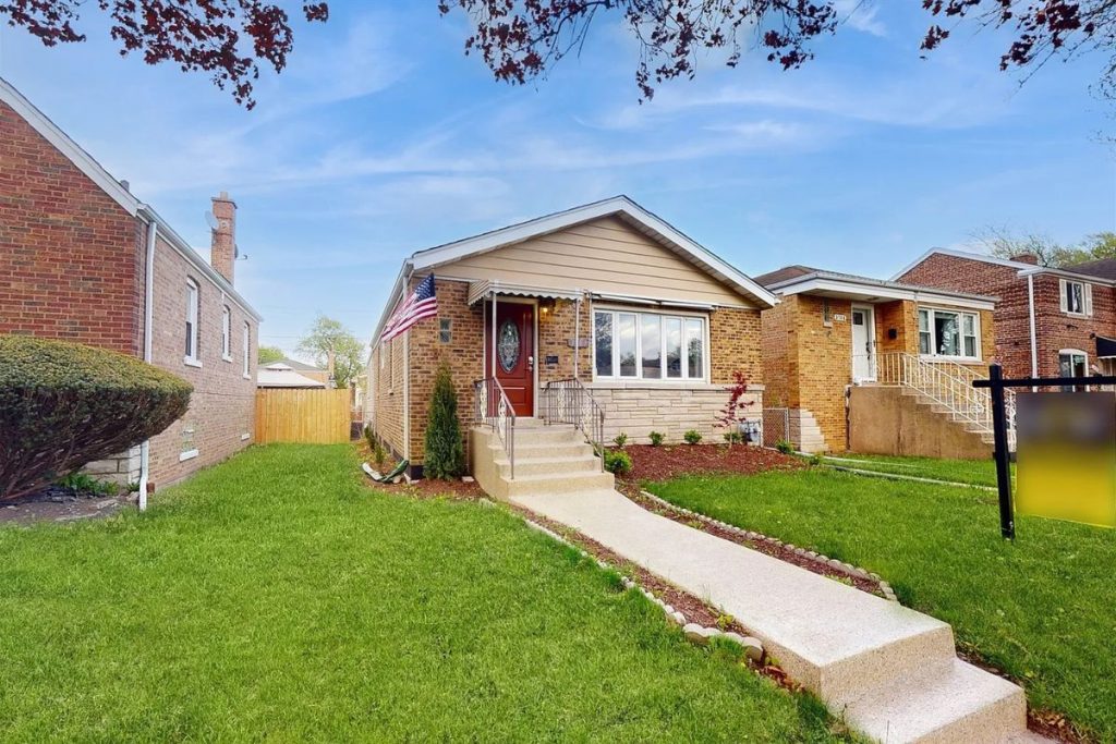 inspection phase berwyn cicero bungalow exterior