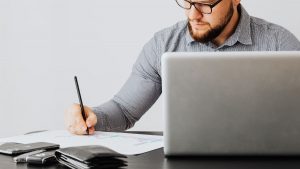 evaluate offers berwyn cicero homeowner reviewing offers