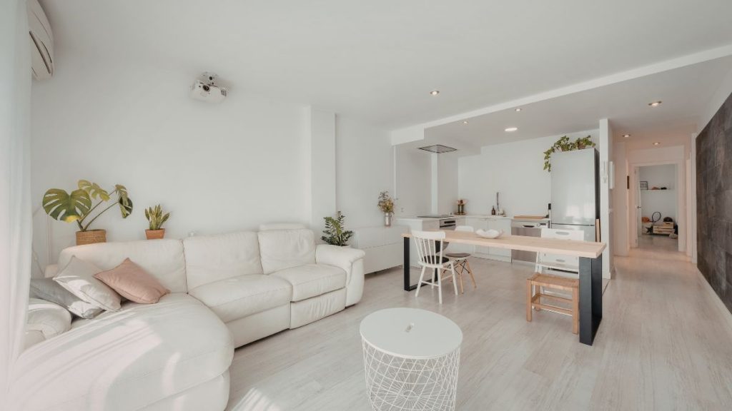 clean home berwyn cicero buyers living room