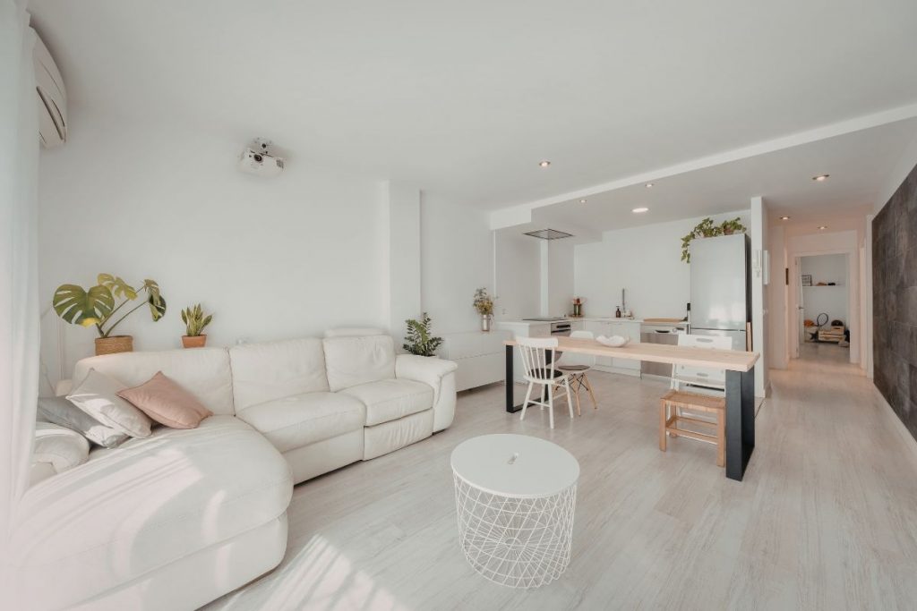 declutter home berwyn cicero selling