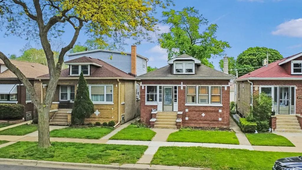 buyer responsive berwyn cicero home exterior before closing