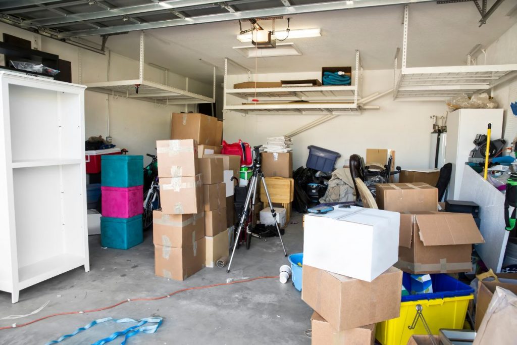 moving out berwyn cicero organized garage cleanout