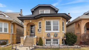 mortgage delays berwyn cicero house exterior before closing