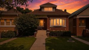 moving out berwyn cicero home exteriors before closing