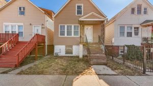 closing disclosure berwyn cicero home exterior before closing