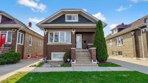thirty days berwyn cicero home exterior listed for sale