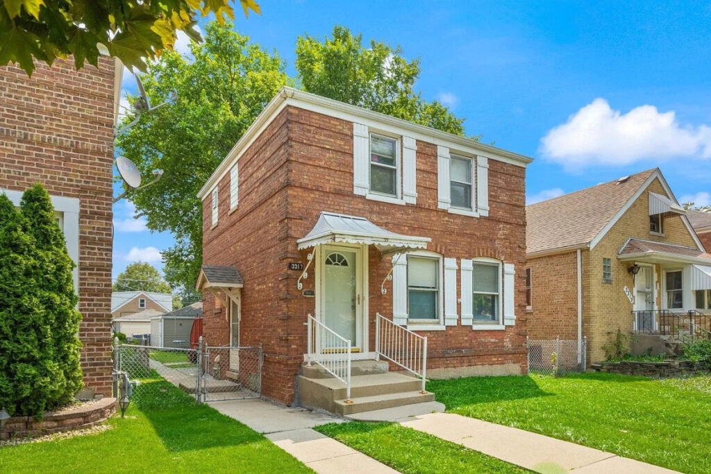 Homeowner comparing whether to sell first or find the next home