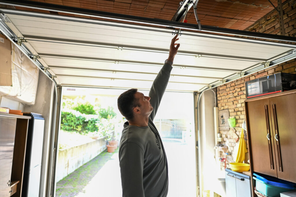 Final home repairs before selling in Berwyn or Cicero