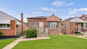 Listing spending Berwyn Cicero homeowners should reconsider before selling